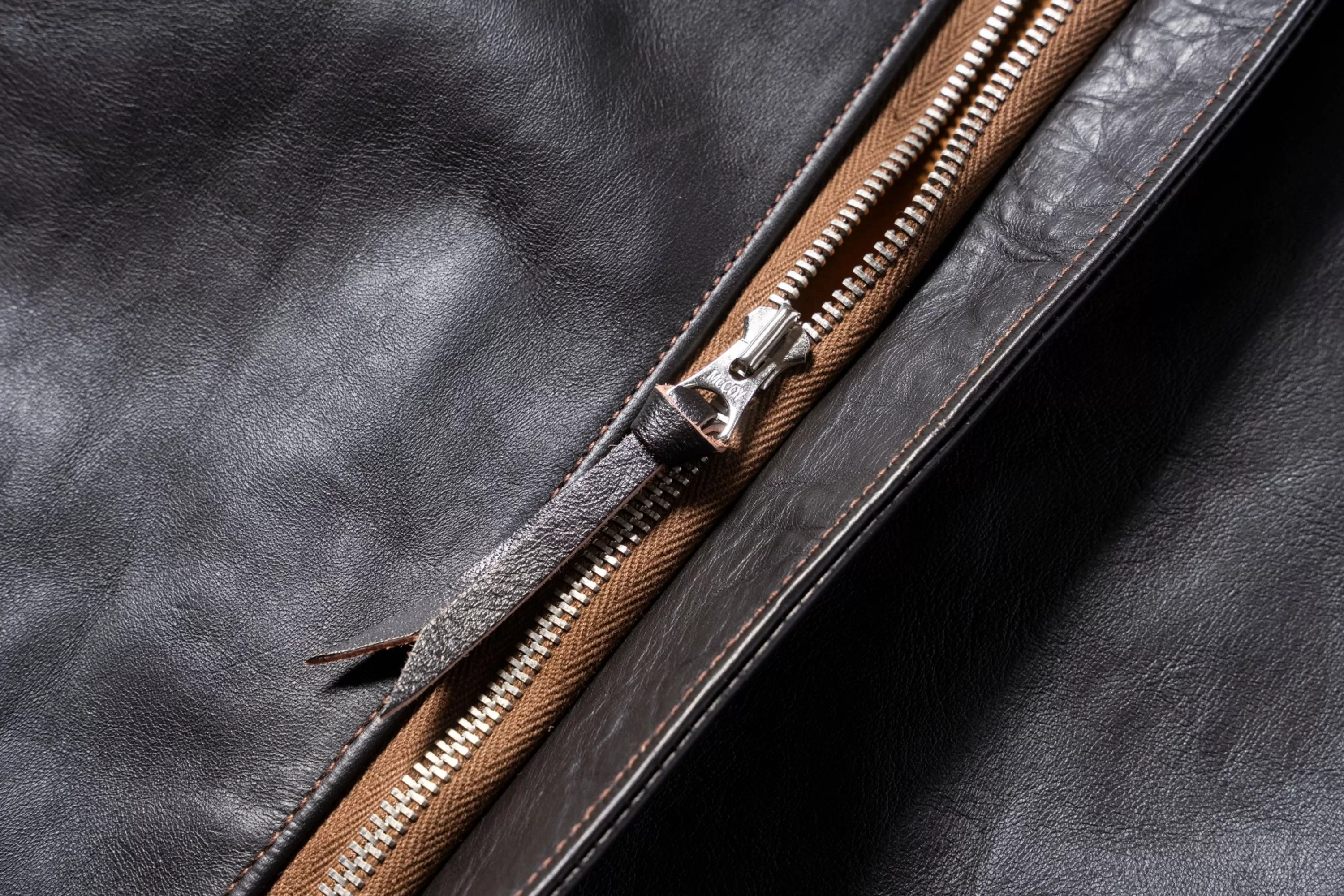The Real McCoy's Type A-2 Real Mccoy Mfg. Co. (Model 220) 051 Seal Brown Outlet