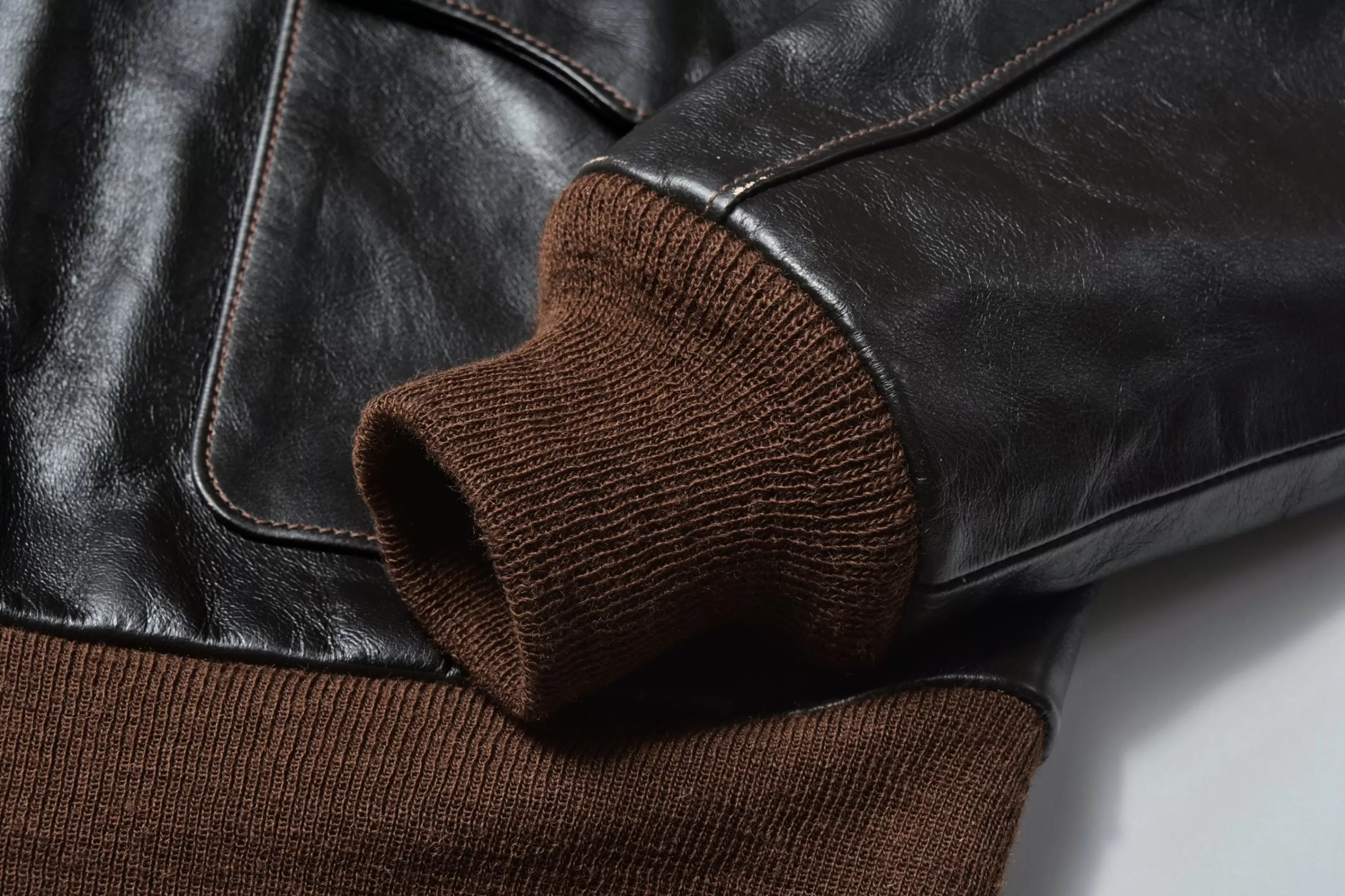 The Real McCoy's Type A-2 Real Mccoy Mfg. Co. (Model 220) 051 Seal Brown Outlet