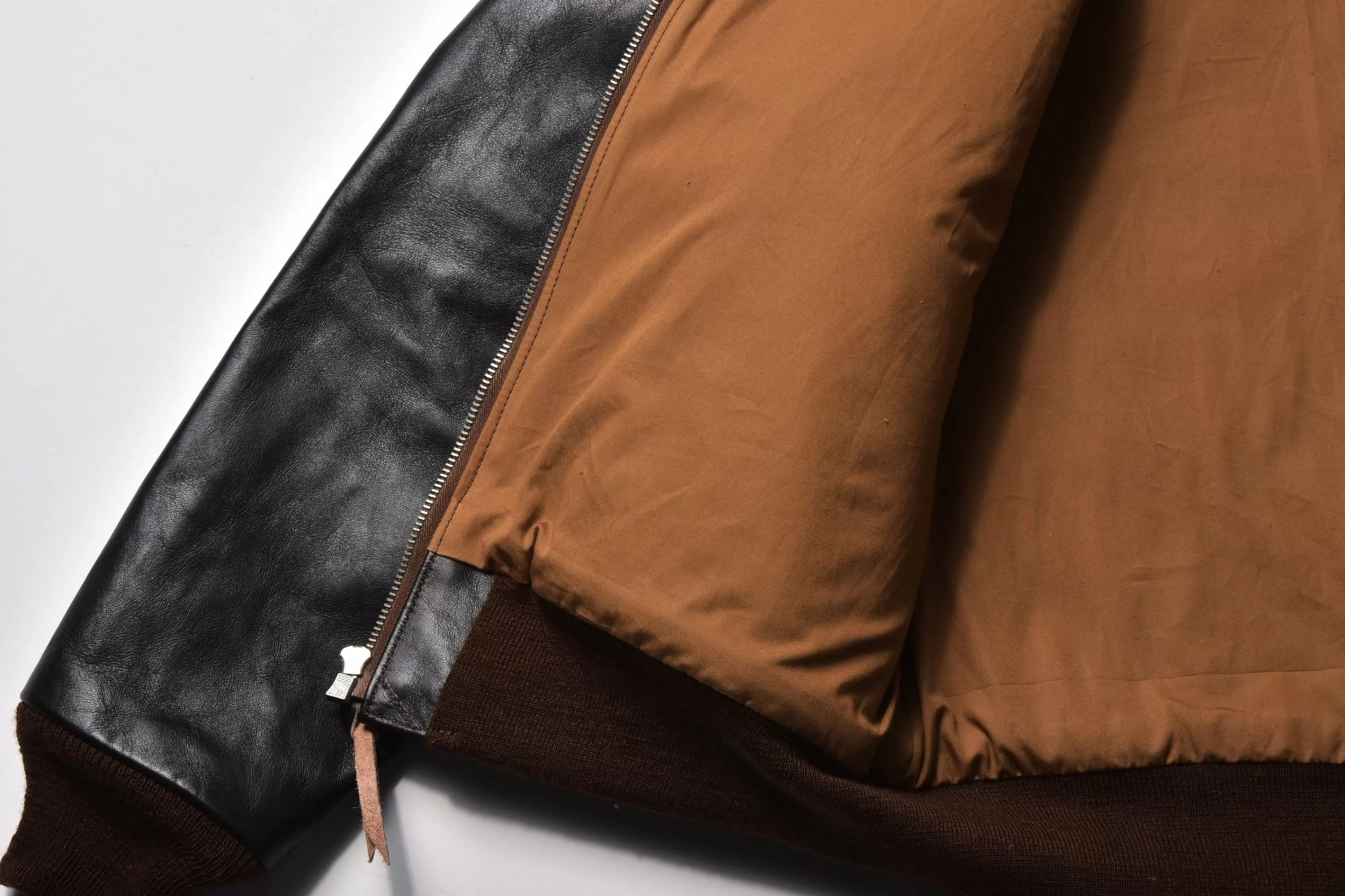 The Real McCoy's Type A-2 Real Mccoy Mfg. Co. (Model 220) 051 Seal Brown Outlet